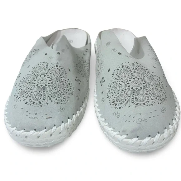 Bernie Mev. Women's Tracy Slip-On Mules Soft Gray Size 8.5 - Picture 3 of 7